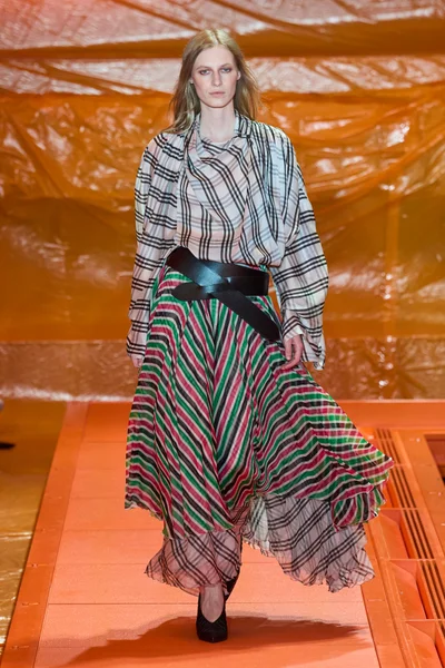 Look 5